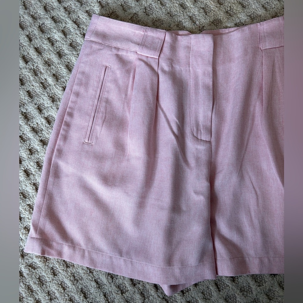 Tuckernuck Diana Shorts medium - Picture 4 of 7